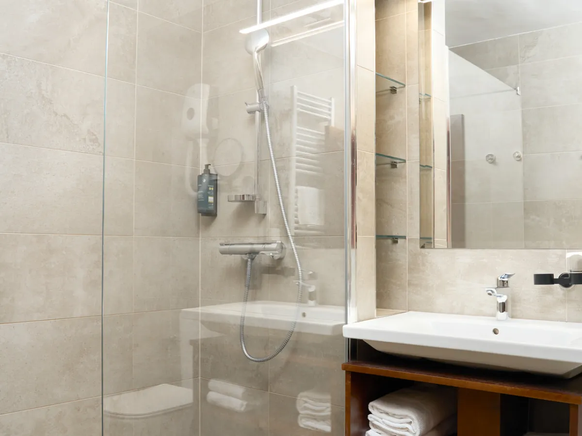 Junior suite - bathroom